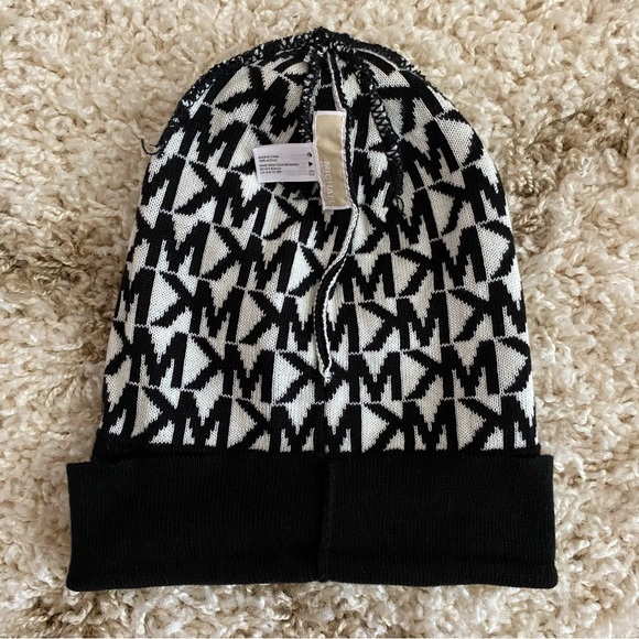 MICHAEL Michael Kors Beanie - Picture 4 of 5